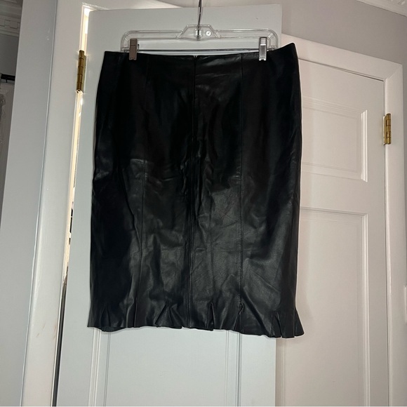 🔥Armani Collezioni Black Agnello Lamb Leather Pencil Skirt wRuffle Hem Holiday - Picture 13 of 13